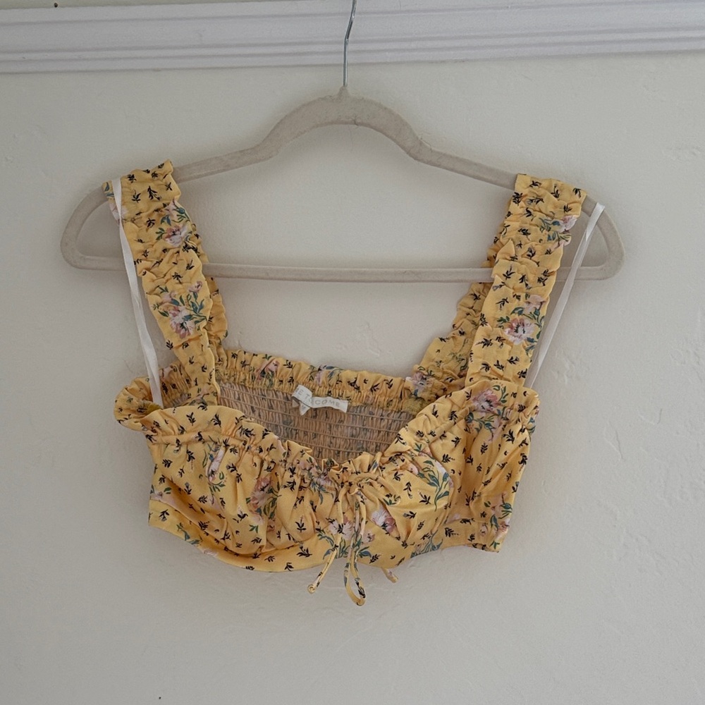 Floral Yellow Crop Top - Picture 4 of 5